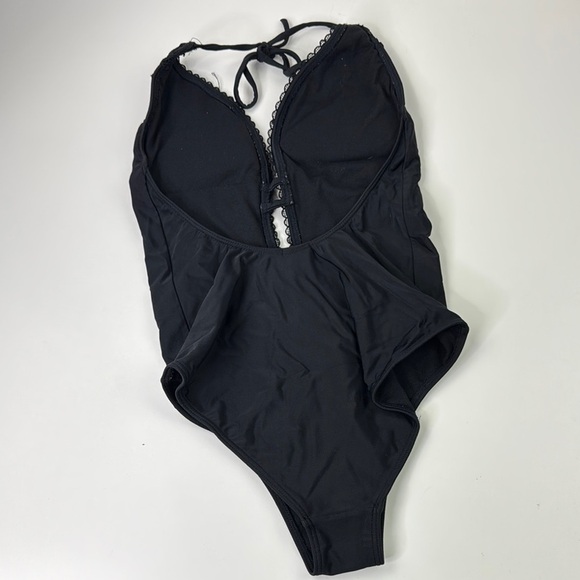 Hollister Chic Black High Cut One Piece Swimsuit size XS - Picture 4 of 8